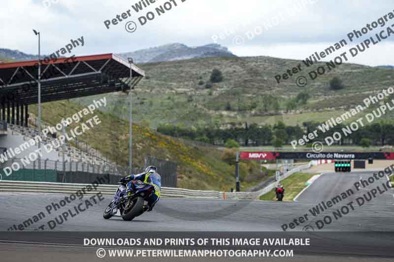 cadwell no limits trackday;cadwell park;cadwell park photographs;cadwell trackday photographs;enduro digital images;event digital images;eventdigitalimages;navarra;no limits trackdays;peter wileman photography;racing digital images;trackday digital images;trackday photos